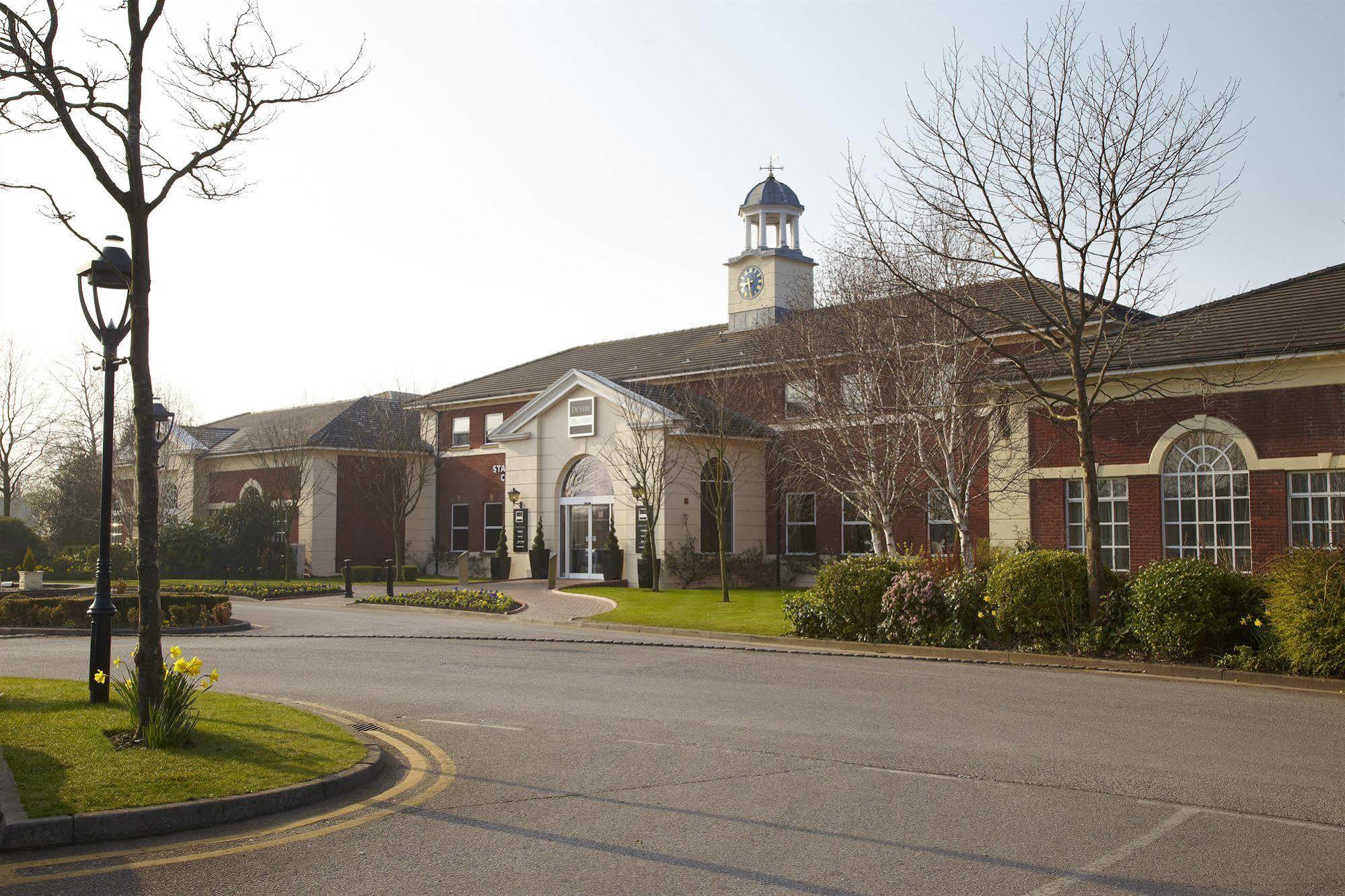 Village Hotel Chester St David'S Ewloe Exterior photo